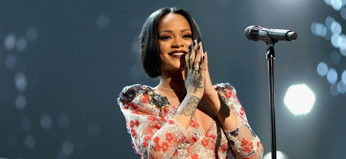 ¡Rihanna volverá al escenario! estará en medio tiempo del Super Bowl LVII