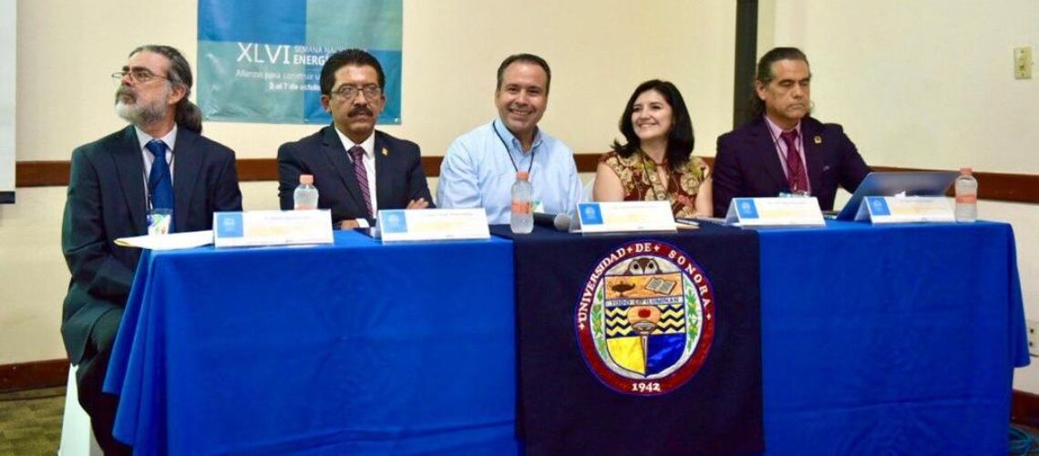 Expone Toño Astiazarán avances en convertir a Hermosillo la Ciudad Solar