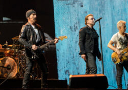 U2 regresa a los conciertos; celebra aniversario de disco ‘Achtung Baby’