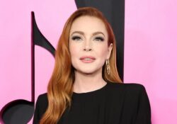 Lindsay Lohan aparece en alfombra roja de Chicas Pesadas: El Musical
