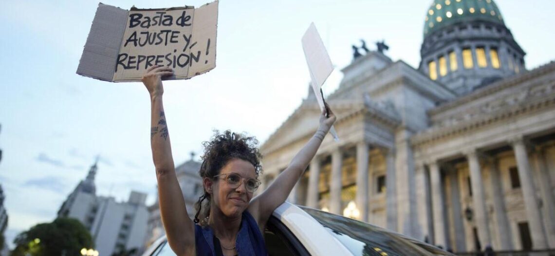 Milei sufre derrota en Congreso argentino; rechazan Ley Ómnibus