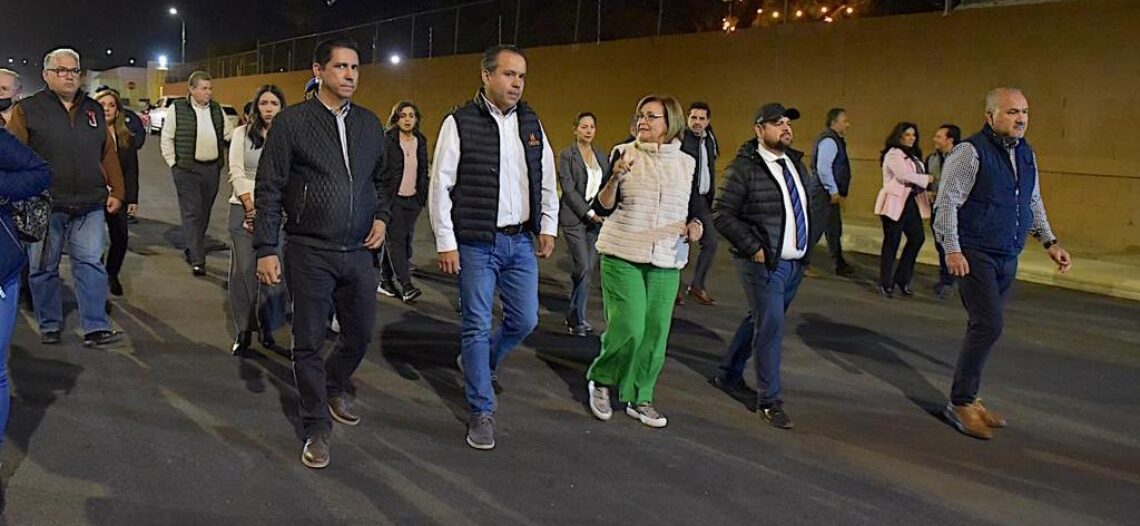 Entrega Toño Astiazarán pavimentación de calle Santa Mónica