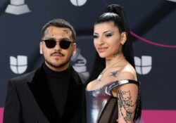 Nodal se lleva un Grammy y se lo dedica a Cazzu; «gracias por reiniciarme la vida»