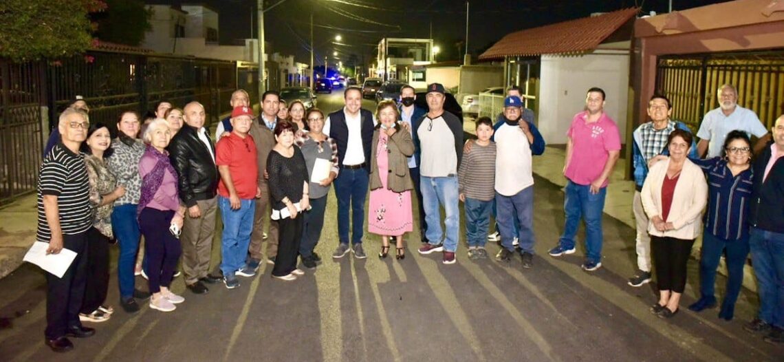 Suma Toño Astiazarán esfuerzos y entrega recarpeteo en avenida César Gándara