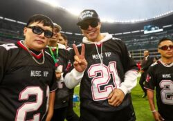 Abuchean a Grupo Firme en medio tiempo de partido de NFL
