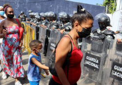 Suma México 2 años con récord en solicitudes de refugio