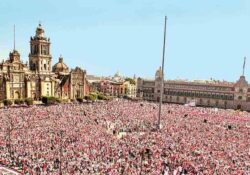 Piden a la Suprema Corte defender la democracia; salen a las calles en 120 ciudades