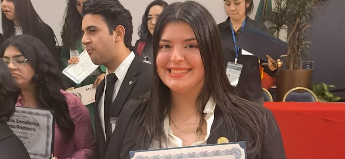 Alumna Sonorense de Colegio Muñoz es reconocida por AZMUN