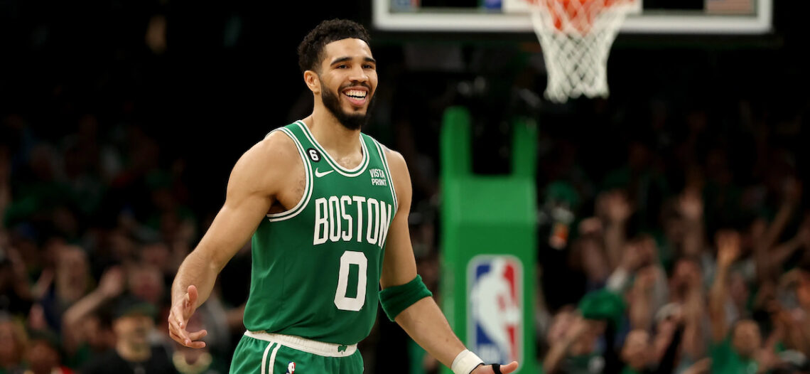 Celtics aplasta a 76ers y avanza a final de Conferencia