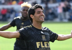 Carlos Vela y LAFC esperan rival mexicano en final de Concachampions