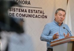Anuncian aumento al salario de docentes de Inglés en educación básica