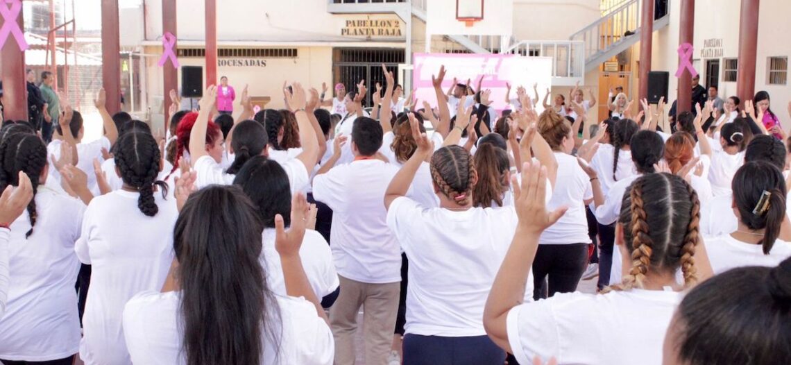 Concientiza grupo RETO A. C. a mujeres del Cereso Hermosillo