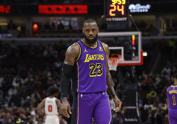 Bulls envisten y triunfan ante unos Lakers en caída libre