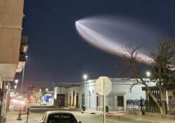 Cohete de SpaceX es captado en el cielo de Hermosillo