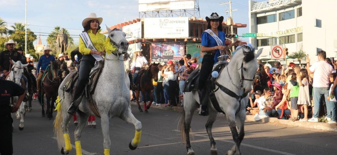 Hermosillenses disfrutan de la manifestación de ExpoGan Sonora 2024