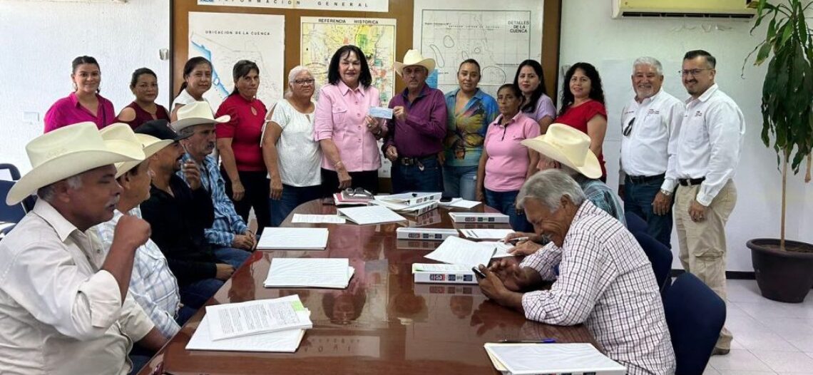 Entrega Gobierno de Sonora apoyos económicos a ganaderos del Sur del estado