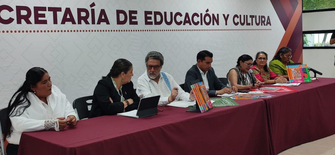 Presenta SEC libros de texto traducidos a lenguas yaqui, mayo y seri