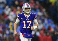 Josh Allen llega a 40 pases de anotación por quinta campaña consecutiva