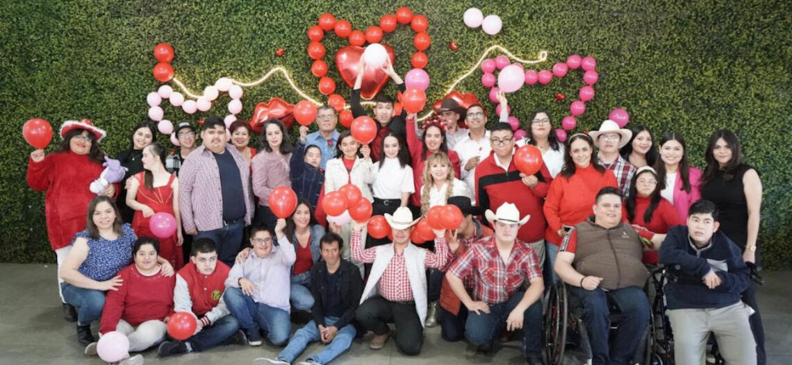 Jóvenes de “Manos a la Vida” celebran el Día del Amor y la Amistad