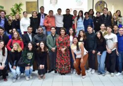 Lorenia Valles se reúne con estudiantes de la Universidad de Sonora
