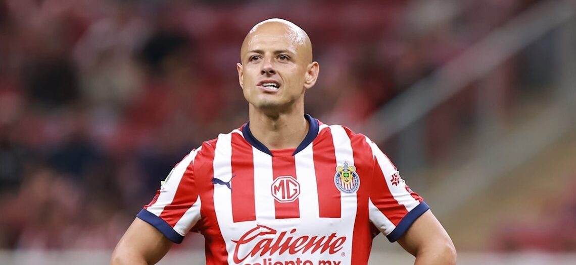 Chivas pone en duda continuidad de Chicharito Hernández en el equipo