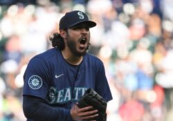 El mexicano Andrés Muñoz consigue su salvamento 18 de la temporada
