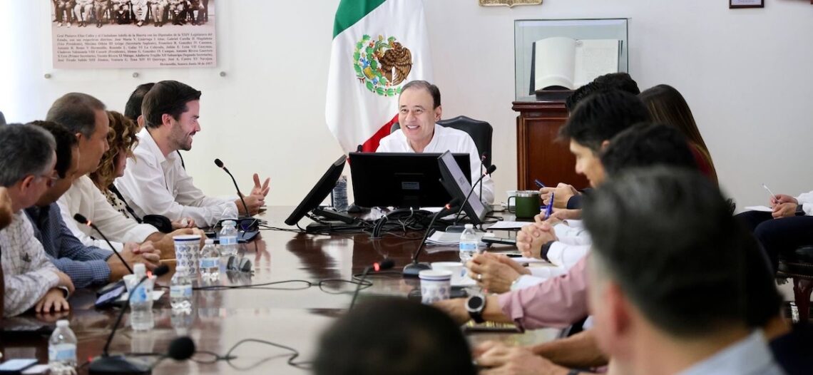 Gobierno y empresarios acuerdan fortalecer inversión y empleo en Sonora