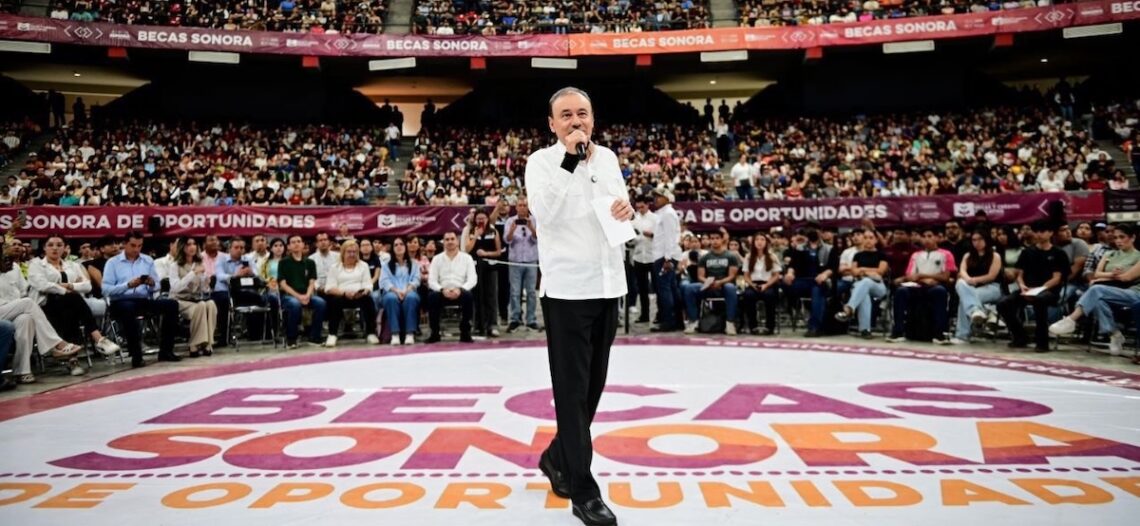 Más de 2 mmdp para el programa de becas más grande de la historia