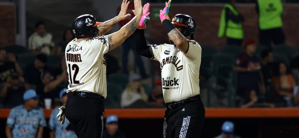 Explota la ofensiva Naranja y Hermosillo se impone en el primero de la serie