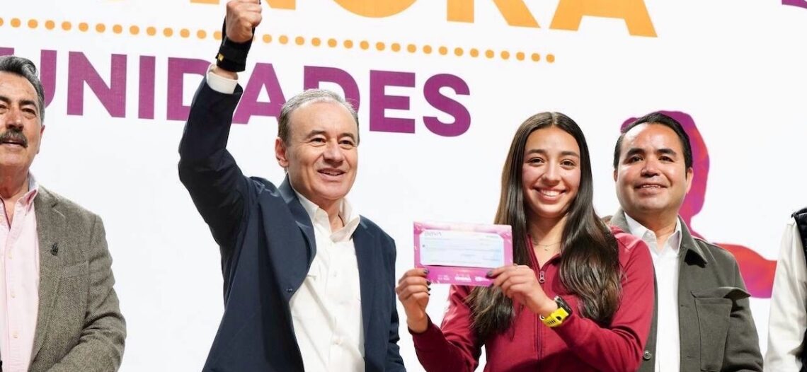 Alfonso Durazo reconoce y fortalece a atletas sonorenses con 540 becas