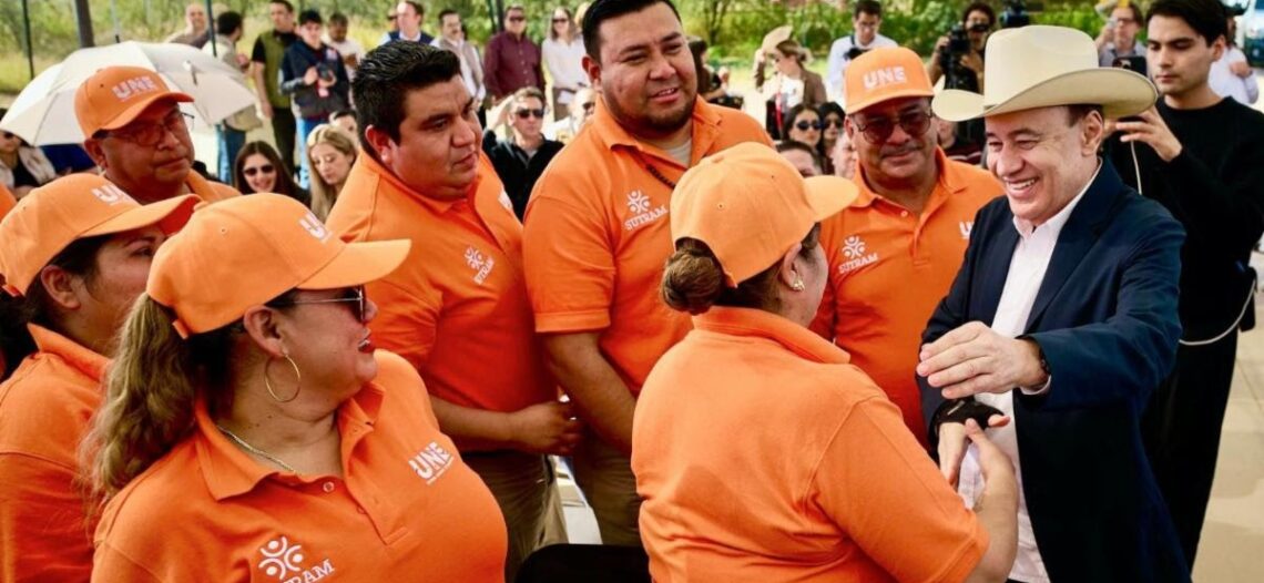 Gobernador entrega unidades para un transporte público más seguro y moderno