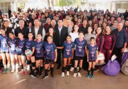 Entrega Gobierno de Sonora material a docentes de Educación Física