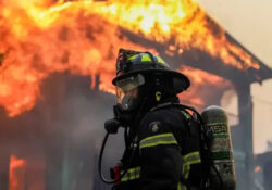 Chile declara estado de catástrofe por incendios; al menos 16 muertos