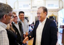 Durazo apuesta por la cultura: La Sauceda se fortalece con librería del FCE