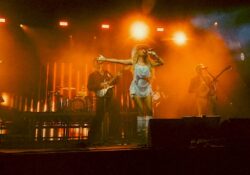 Paulina Rubio sorprende como invitada especial de Morat en Coachella 2026