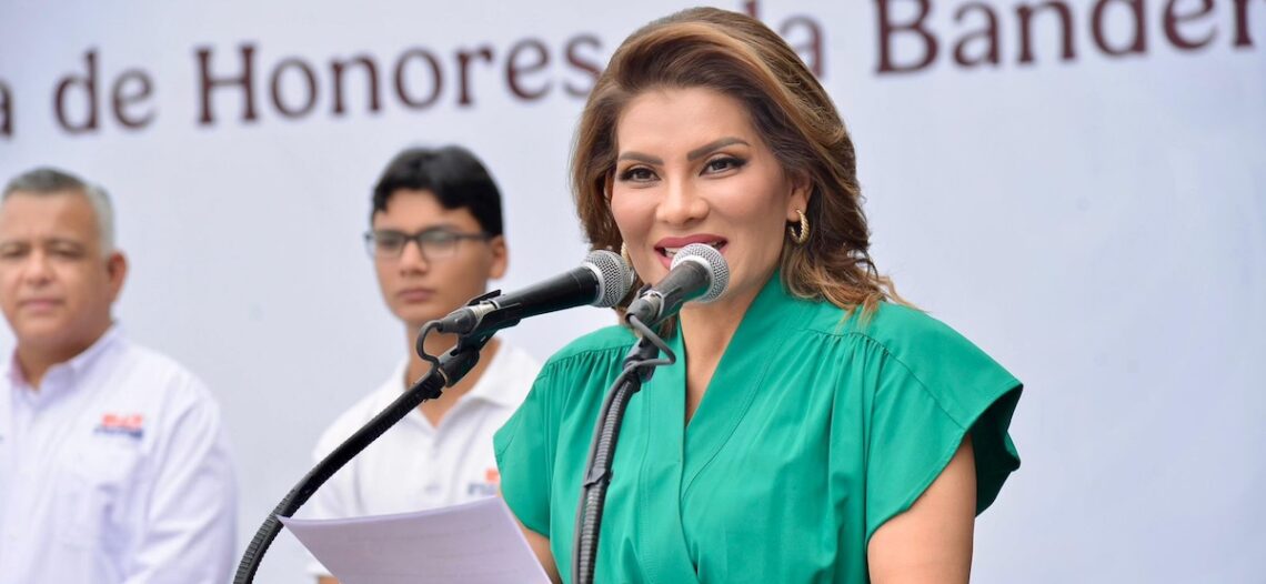 Reconoce Lorenia Valles esfuerzo de comunidad escolar en regreso a clases