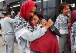 Primeros activistas de la flotilla para Gaza expulsados por Israel llegan a Turquía