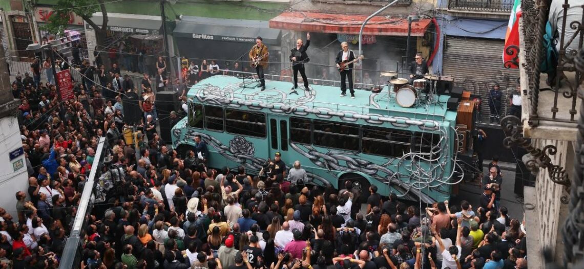 Bajo un ‘clima irlandés’, U2 filma en CDMX el video de su próximo sencillo