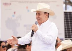 Gobernador Durazo lleva energía solar para reducir hasta 70% el recibo de luz