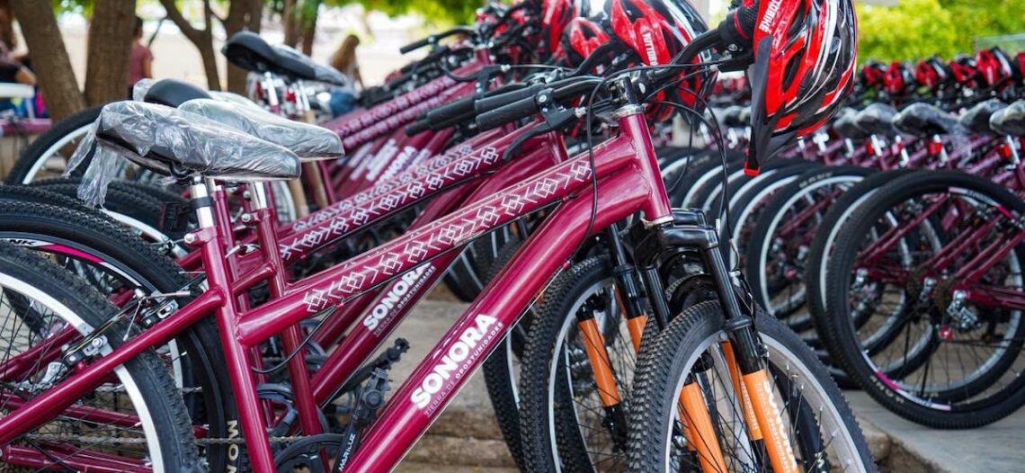 Gobierno de Sonora impulsa la movilidad sustentable con entrega de bicicletas