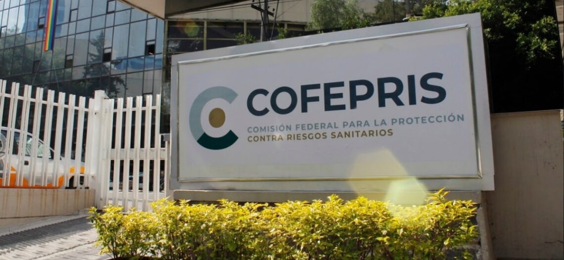 Cofepris retira más de 31 mil anuncios irregulares sobre productos de salud