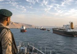 Irán y Omán negocian corredor temporal para reabrir el estrecho de Ormuz