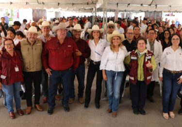 Gobernador Durazo acerca servicios de Sonora Atiende a familias de Ures