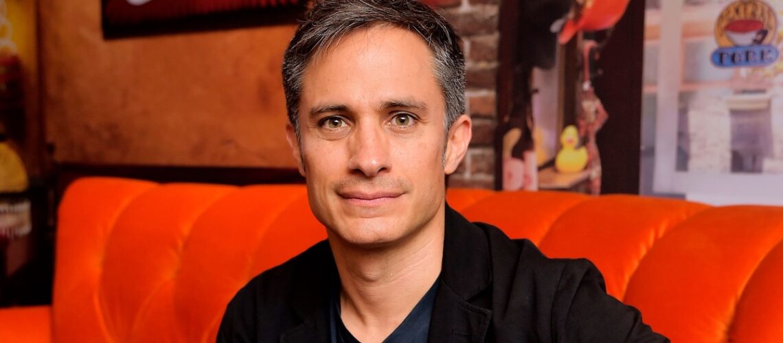 Gael García aborda política latinoamericana en su film Hombre al agua