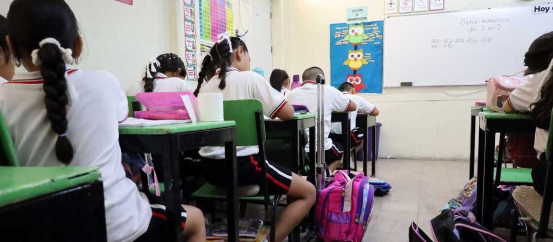 México retrocede en PISA 2025 y queda debajo del promedio de la OCDE