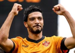 Raúl Jiménez mantiene paso perfecto en penales y marca con Wolverhampton