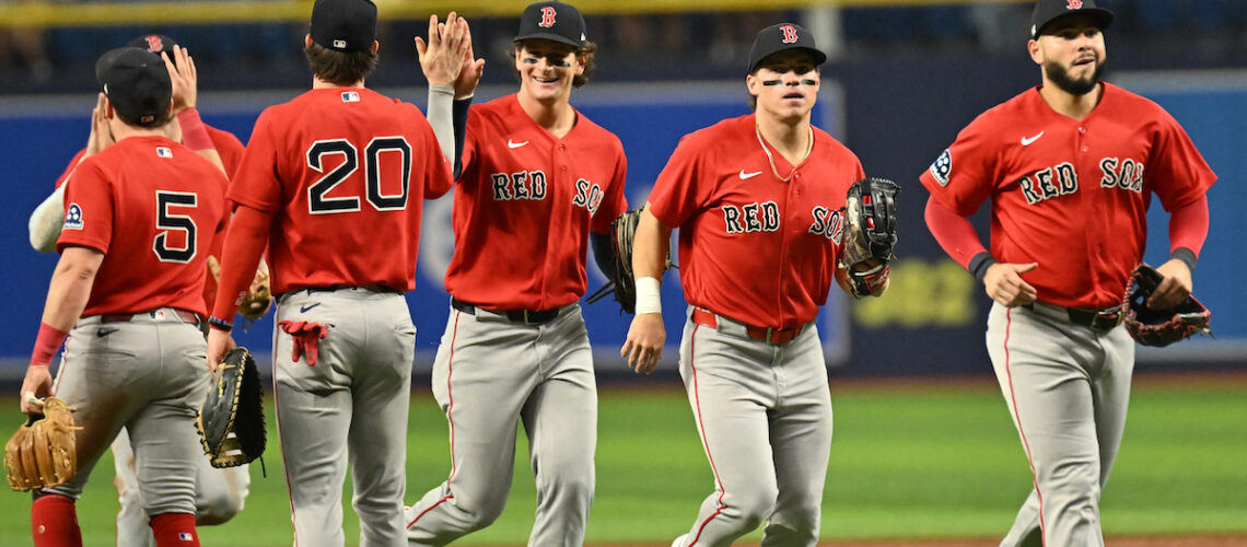 Red Sox avanza a playoffs tras remontar desde 14 juegos por debajo de .500