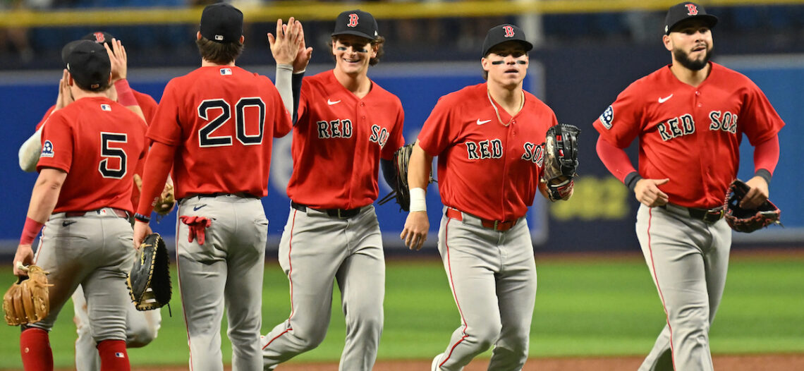Red Sox avanza a playoffs tras remontar desde 14 juegos por debajo de .500