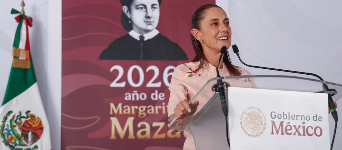 Sheinbaum inicia gira nacional y destaca programas sociales en Durango
