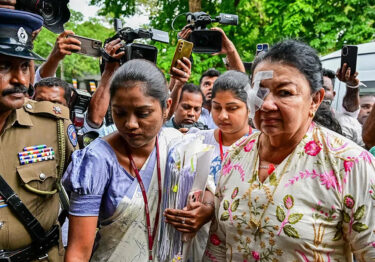 La exprimera dama de Sri Lanka es detenida por supuesto desvío de fondos
